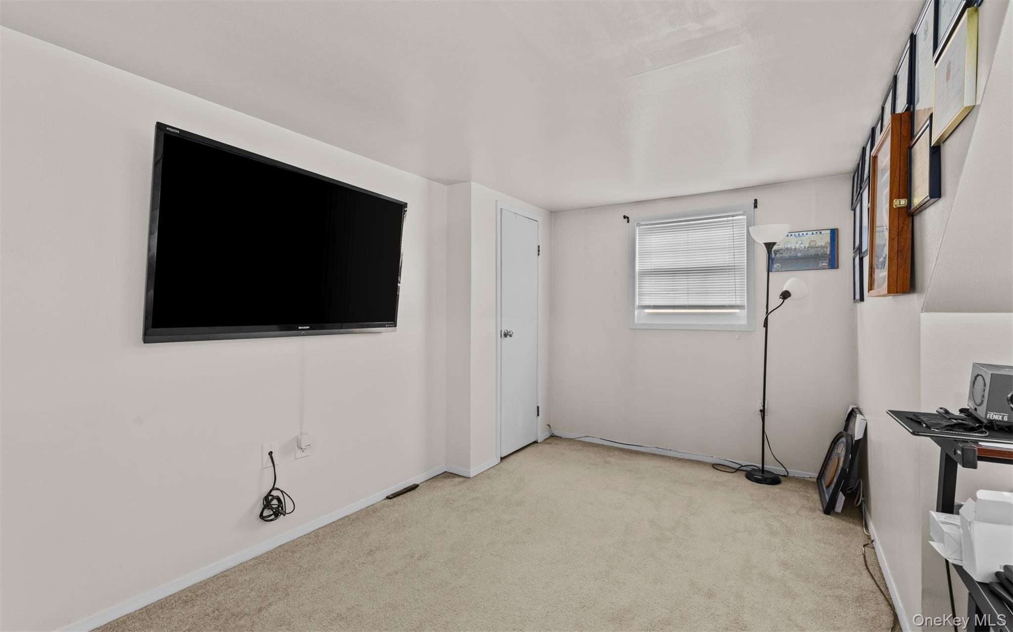 Single Family Wells  Suffolk County, NY 11706, MLS-927594-21