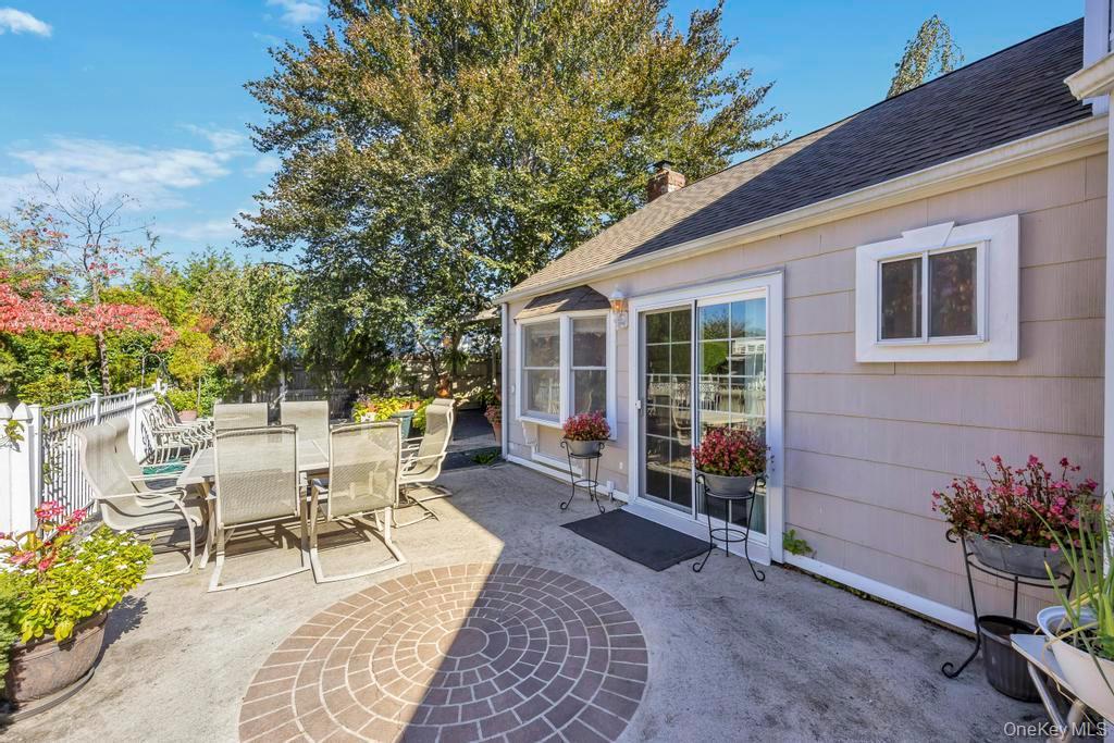 Single Family Longstreet  Suffolk County, NY 11755, MLS-927595-31