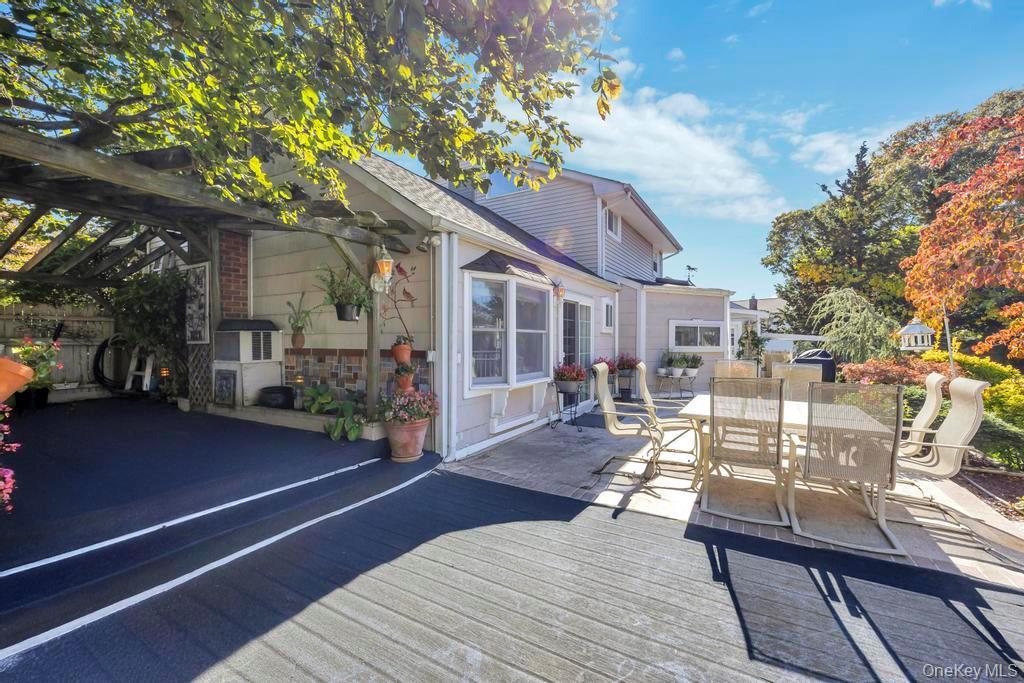 Single Family Longstreet  Suffolk County, NY 11755, MLS-927595-33