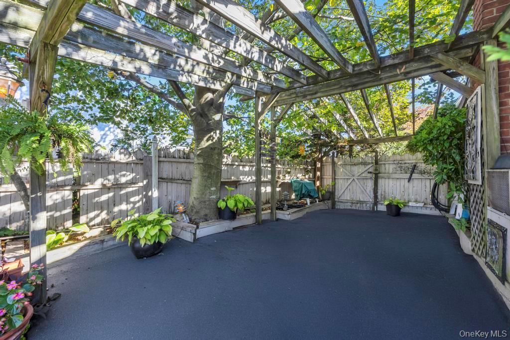 Single Family Longstreet  Suffolk County, NY 11755, MLS-927595-34