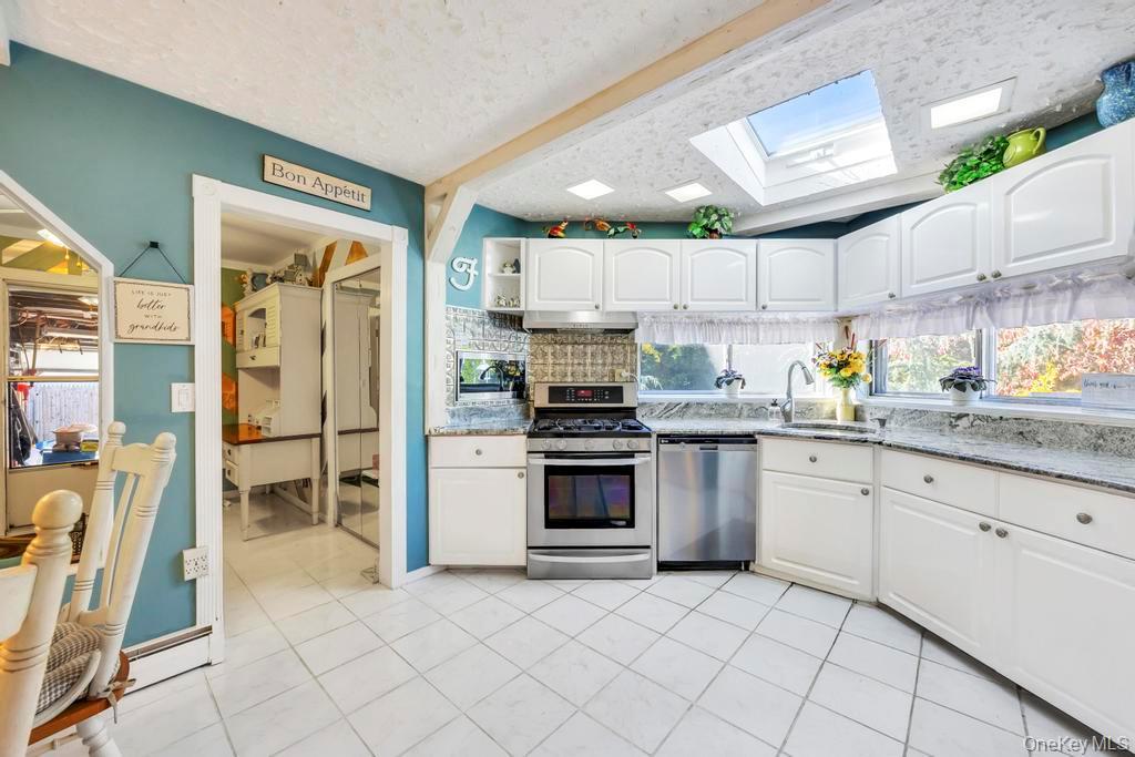 Single Family Longstreet  Suffolk County, NY 11755, MLS-927595-6