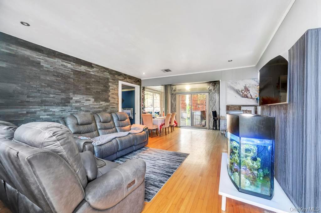 Single Family Francisco Suffolk County, NY 11722, MLS-927596-2