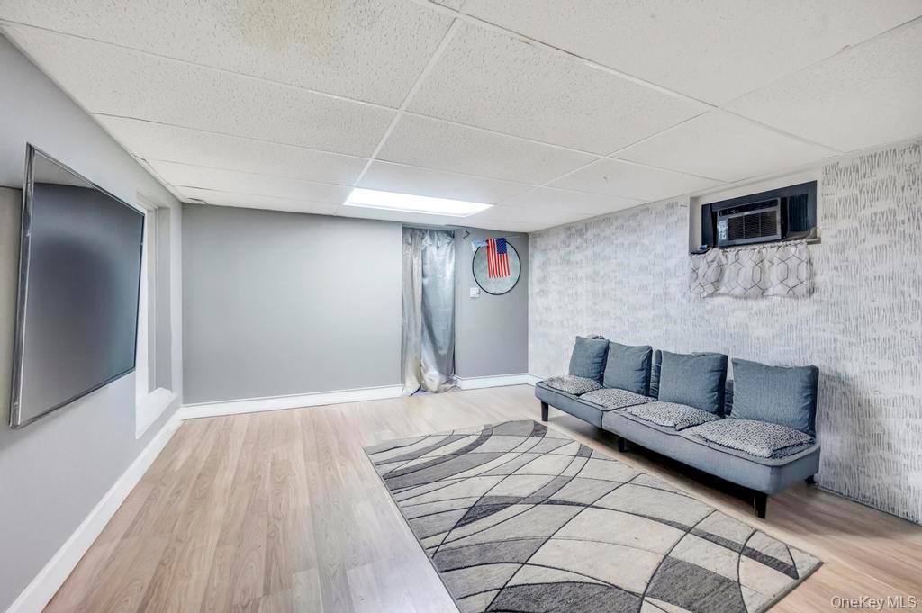 Single Family Francisco Suffolk County, NY 11722, MLS-927596-21