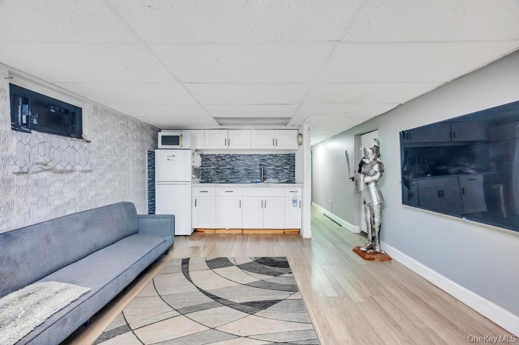 Single Family Francisco Suffolk County, NY 11722, MLS-927596-22