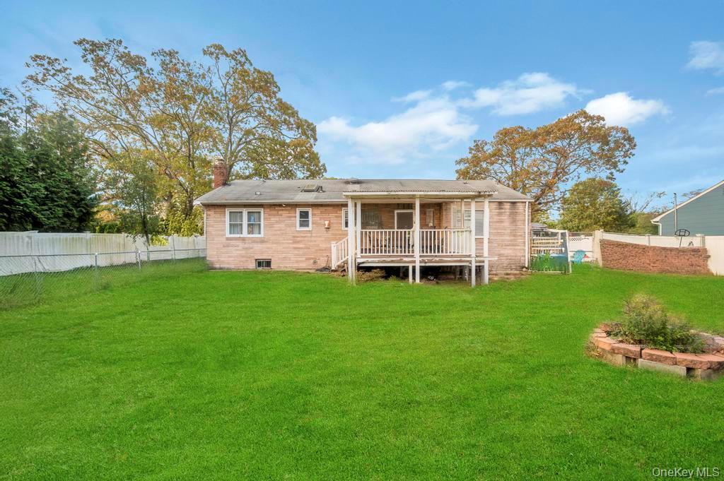 Single Family Francisco Suffolk County, NY 11722, MLS-927596-24