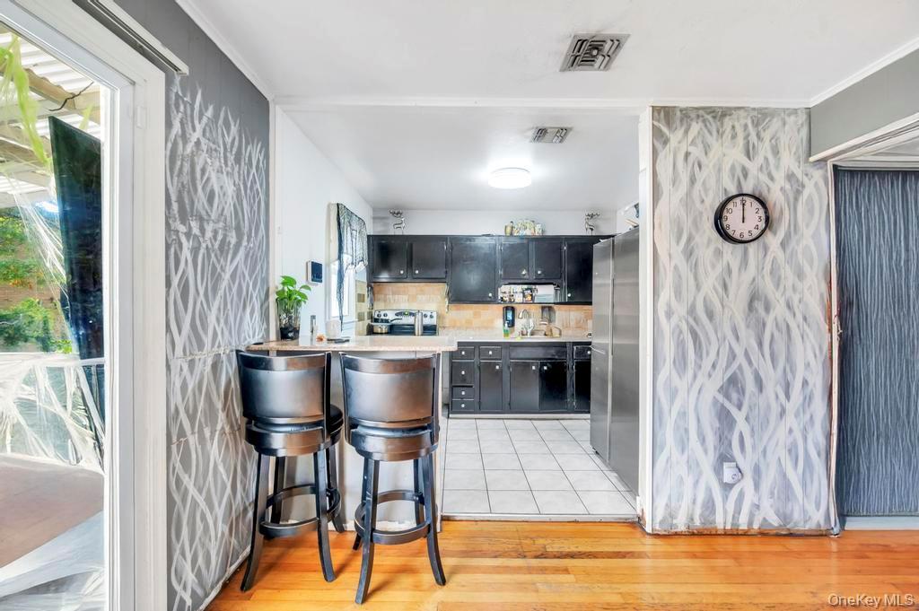 Single Family Francisco Suffolk County, NY 11722, MLS-927596-8