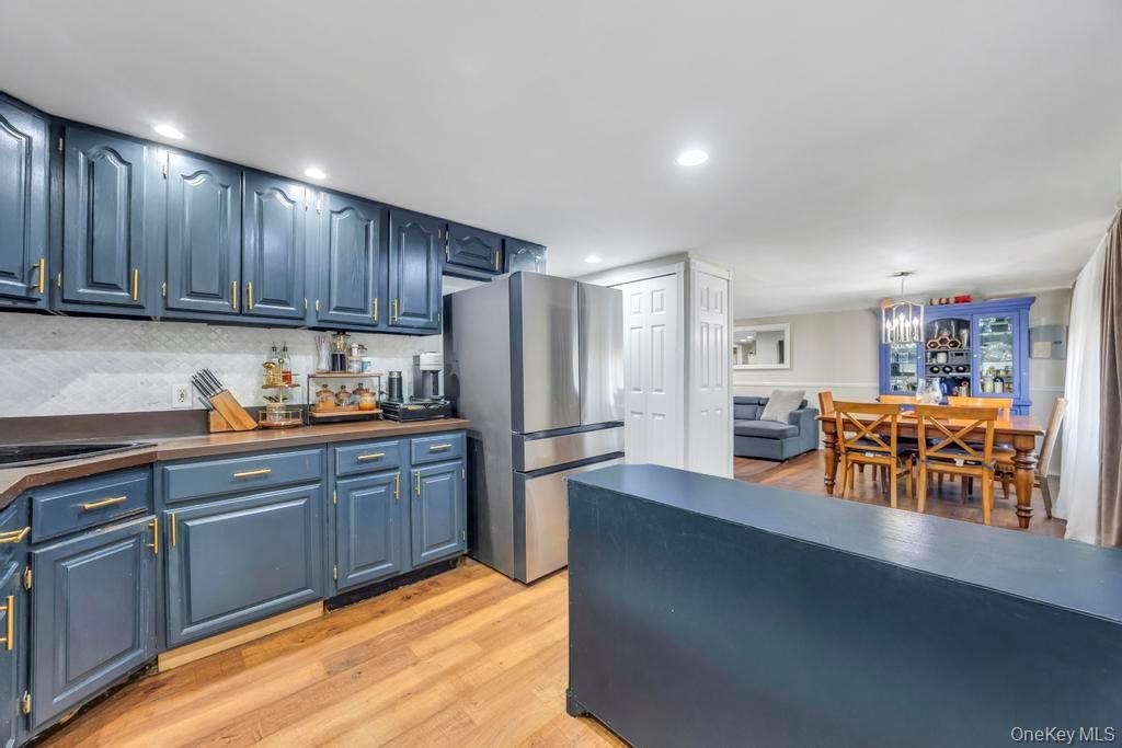 Single Family Bedford Suffolk County, NY 11749, MLS-927608-10