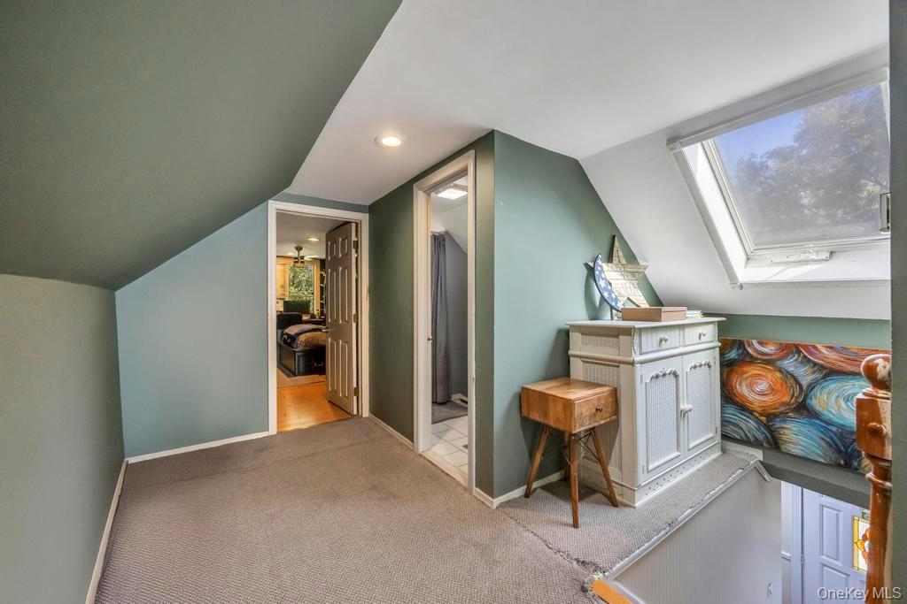 Single Family Bedford Suffolk County, NY 11749, MLS-927608-20