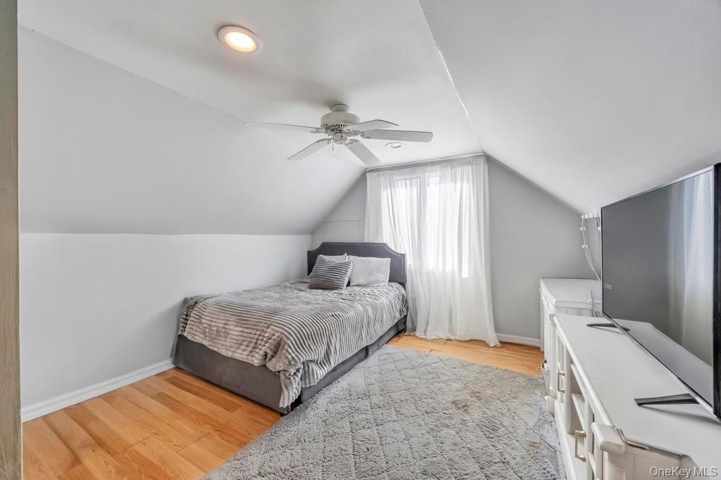 Single Family Bedford Suffolk County, NY 11749, MLS-927608-21