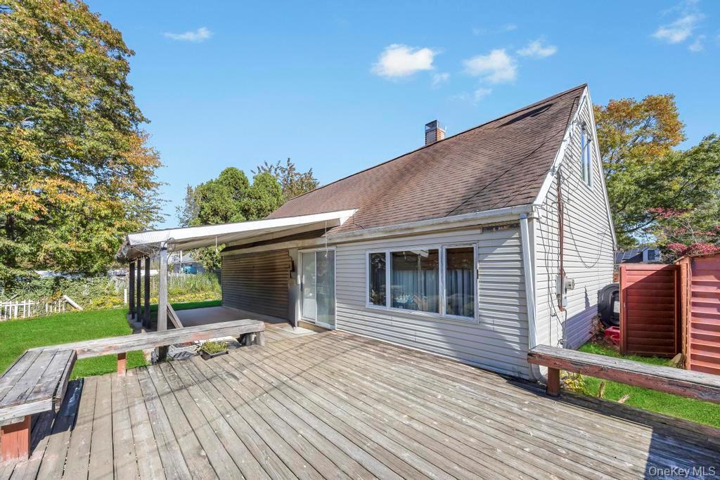 Single Family Bedford Suffolk County, NY 11749, MLS-927608-32