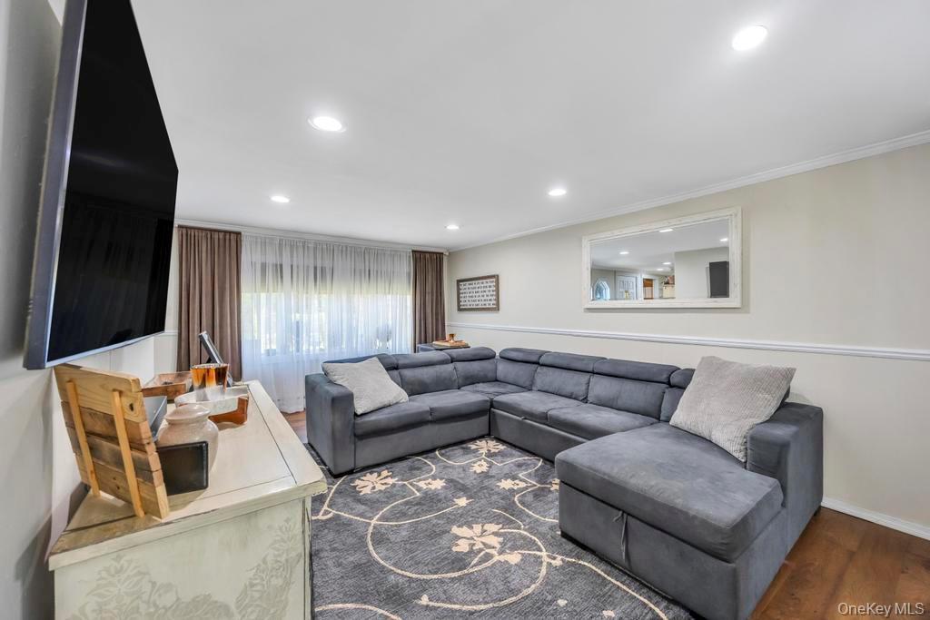 Single Family Bedford Suffolk County, NY 11749, MLS-927608-5