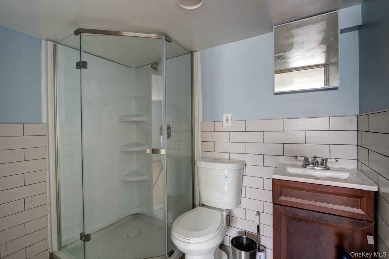 Single Family Waterview Street Queens, NY 11691, MLS-927617-12