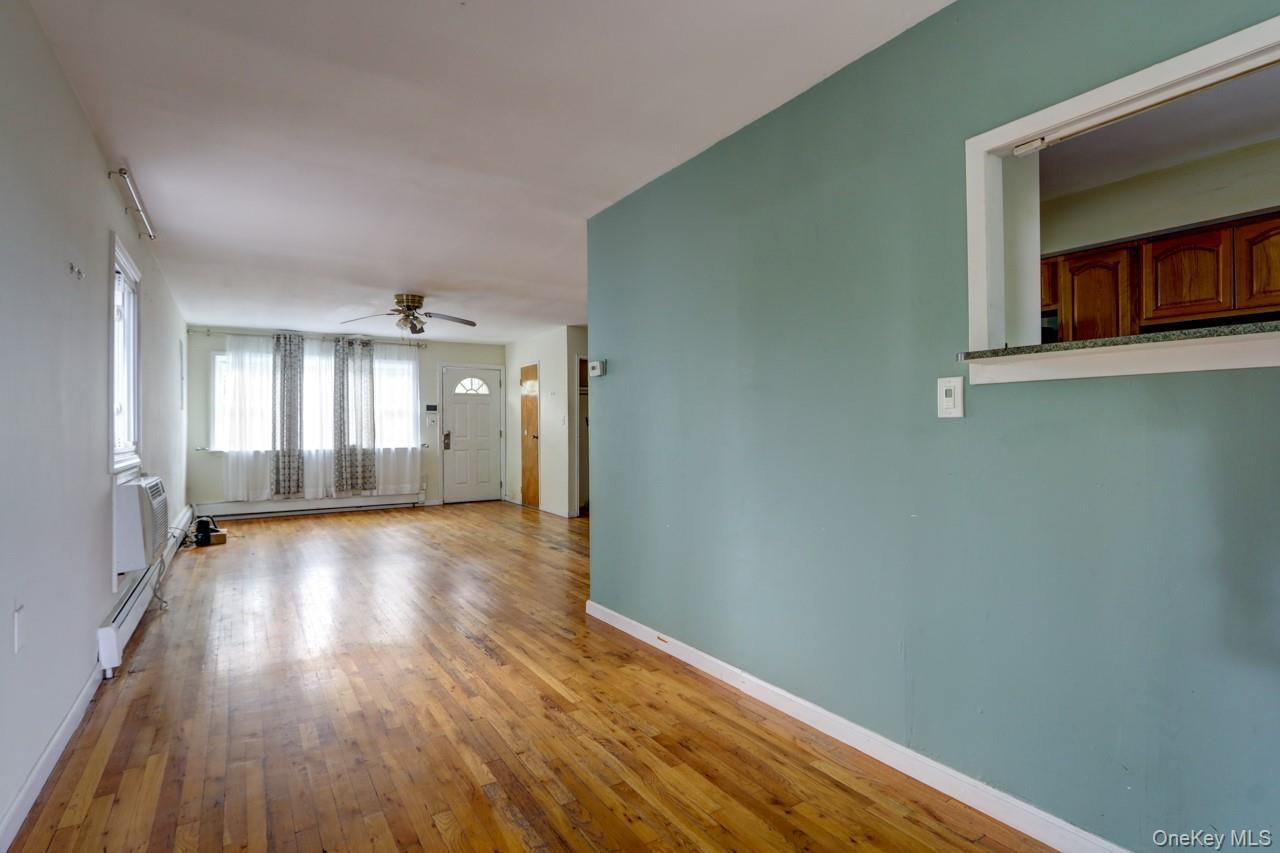 Single Family Waterview Street Queens, NY 11691, MLS-927617-3