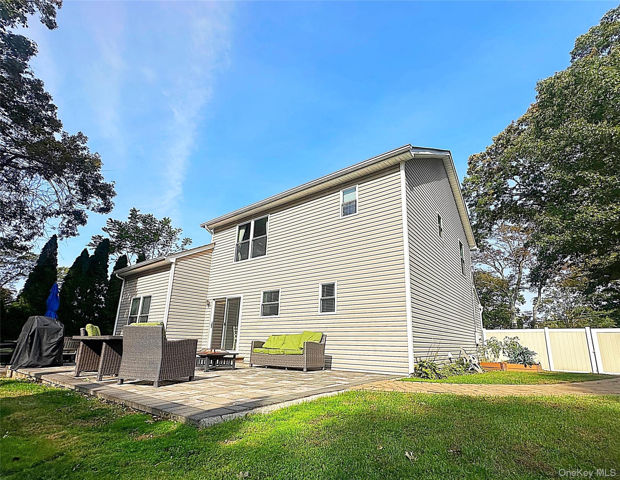 Single Family Magnolia  Suffolk County, NY 11778, MLS-927623-5