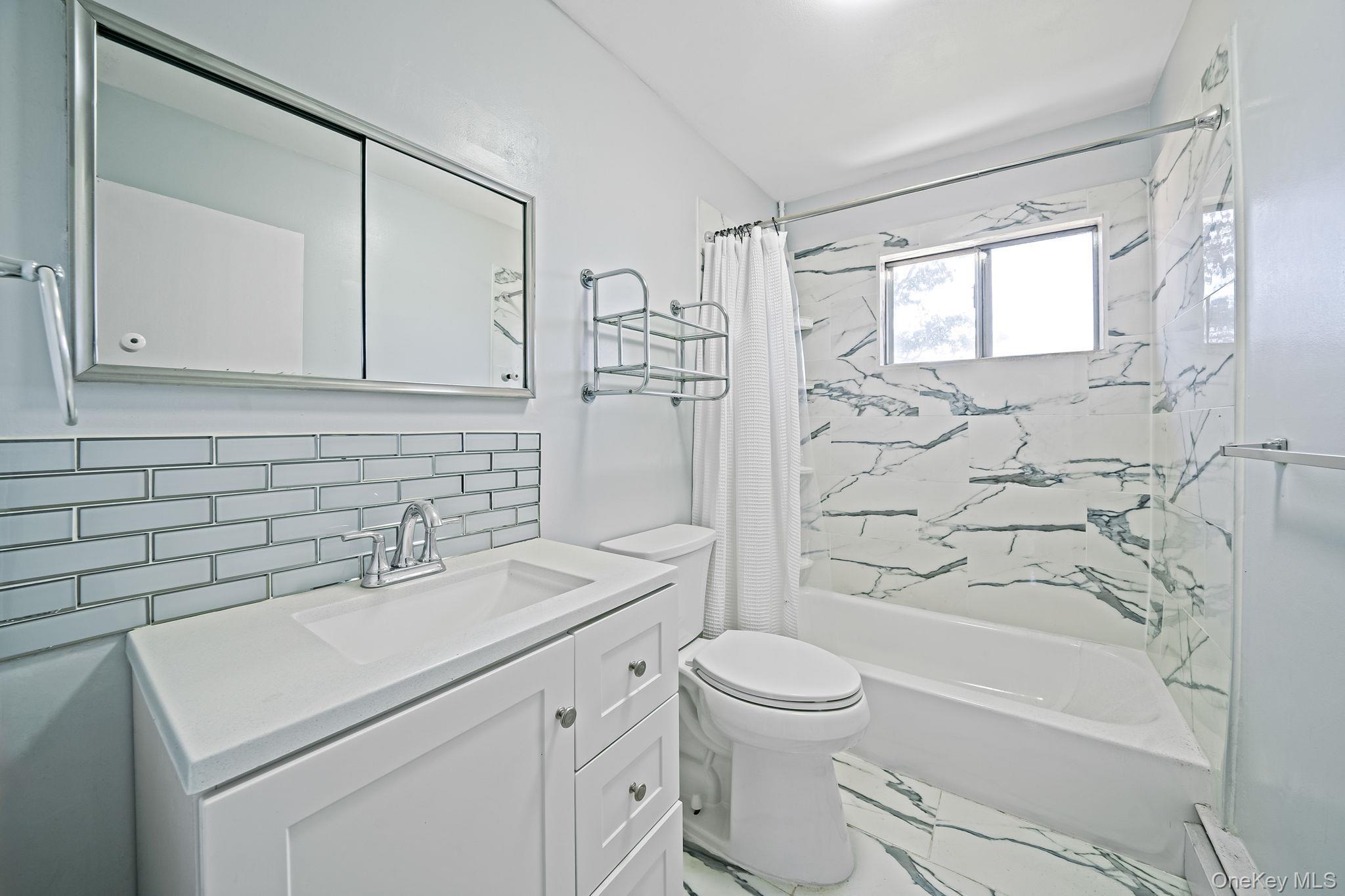 Single Family Clifton Suffolk County, NY 11776, MLS-927645-12