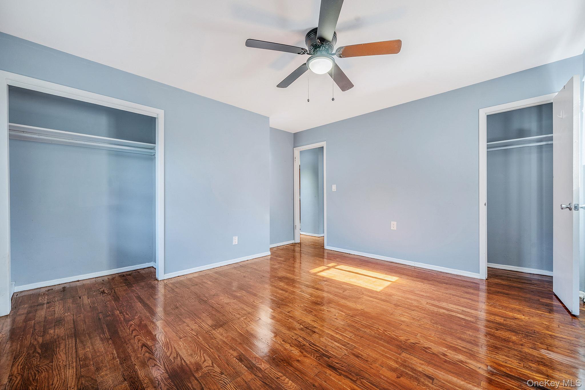 Single Family Clifton Suffolk County, NY 11776, MLS-927645-13