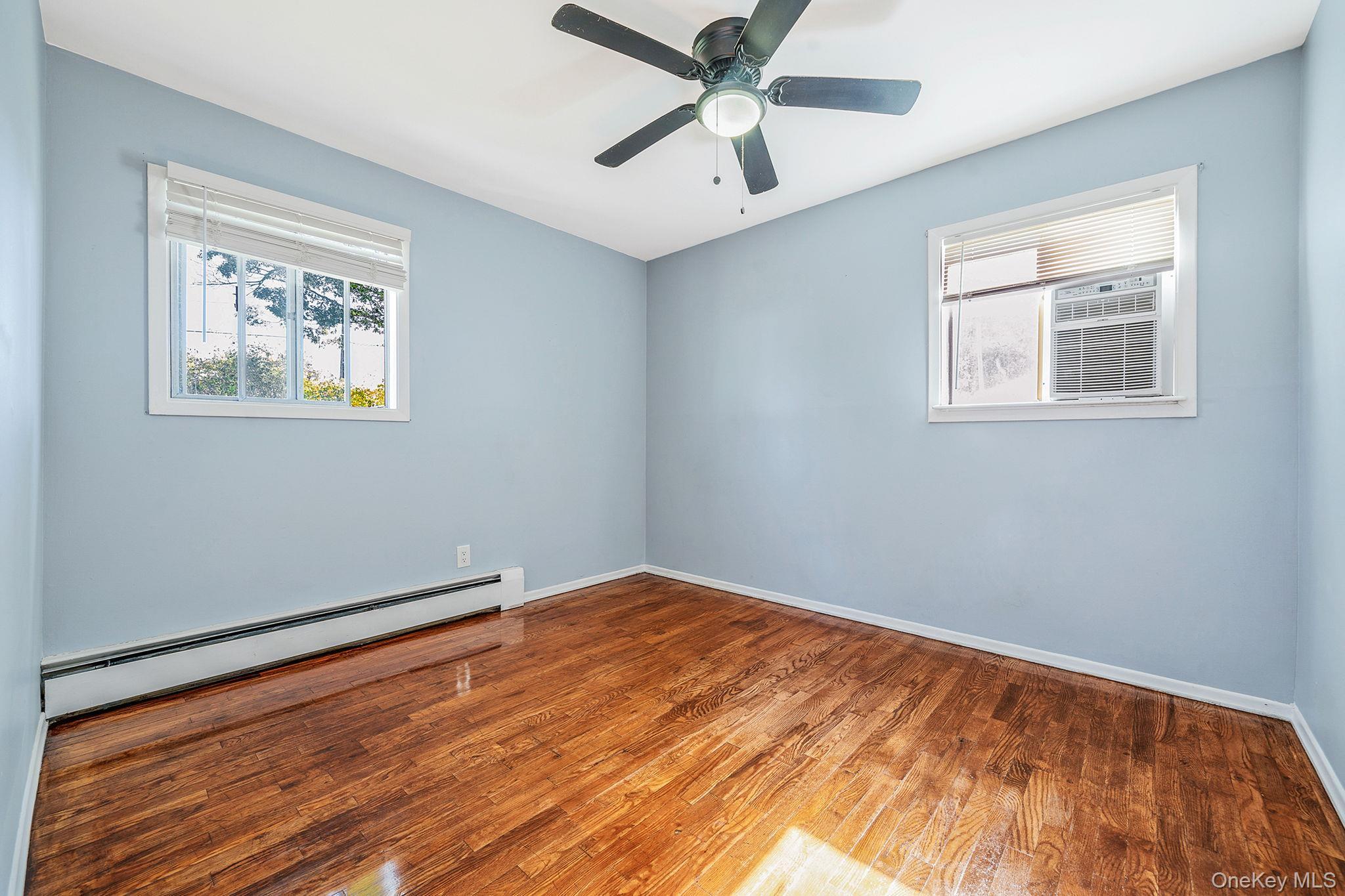 Single Family Clifton Suffolk County, NY 11776, MLS-927645-17