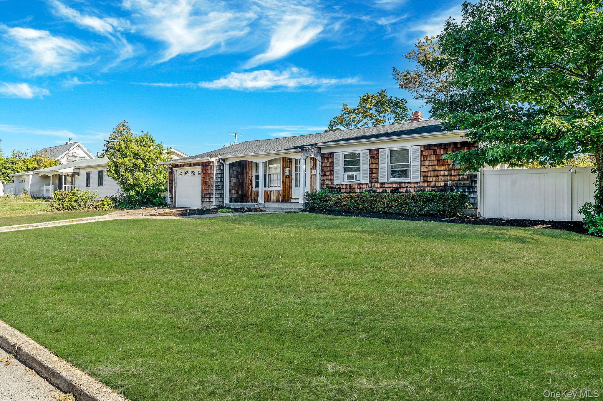 Single Family Clifton Suffolk County, NY 11776, MLS-927645-2