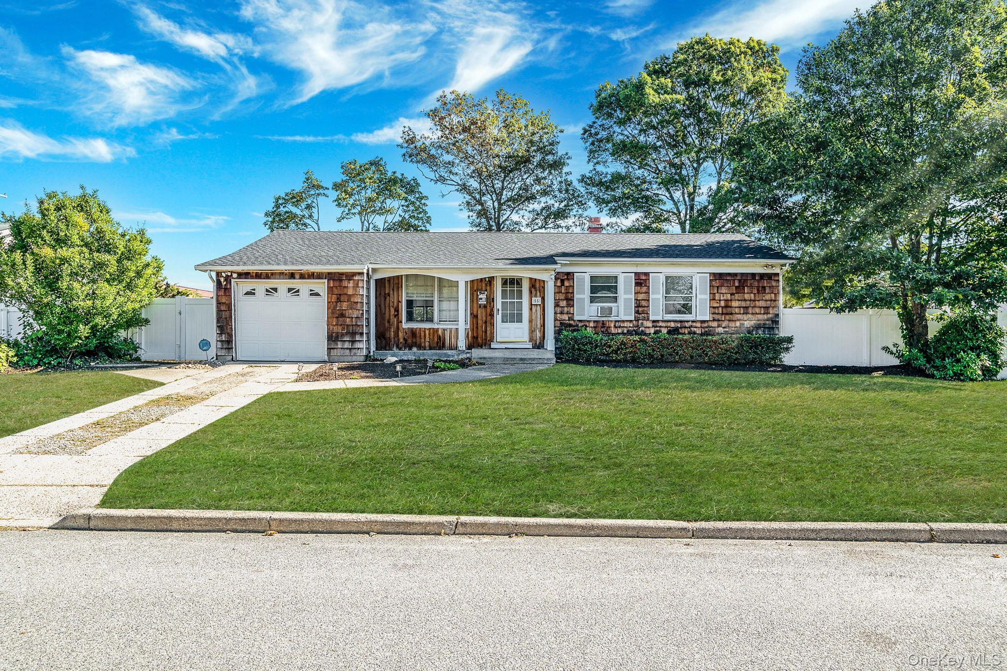 Single Family Clifton Suffolk County, NY 11776, MLS-927645-3