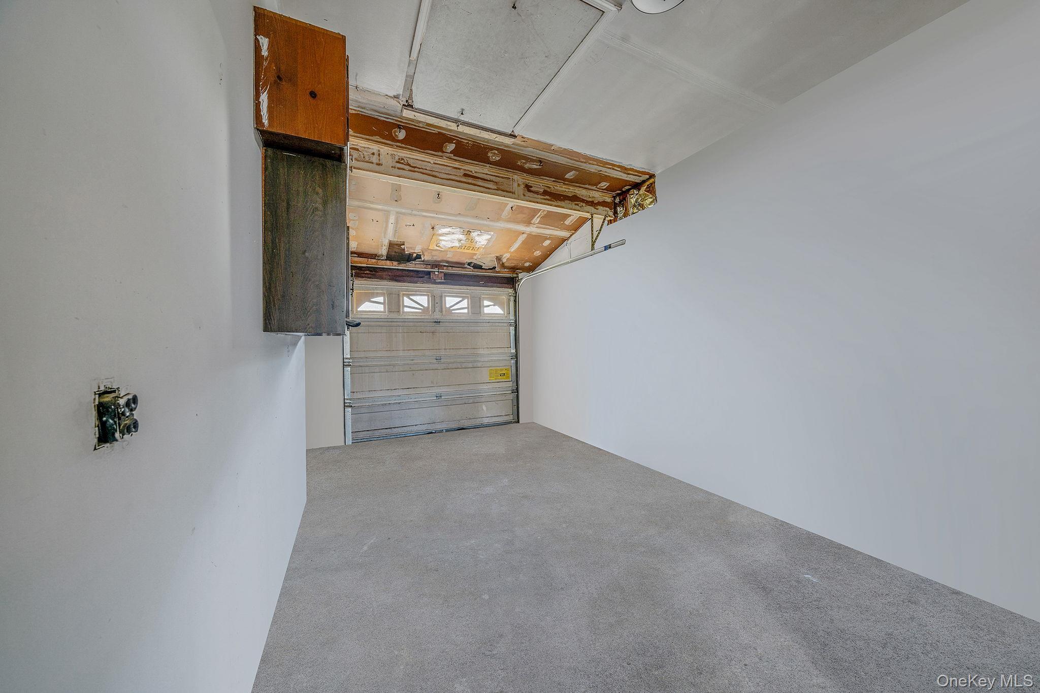 Single Family Clifton Suffolk County, NY 11776, MLS-927645-32