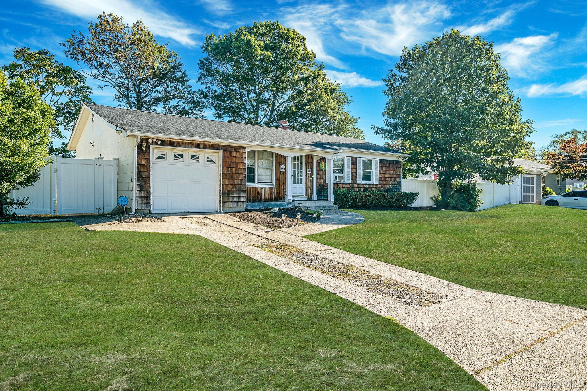 Single Family Clifton  Suffolk County, NY 11776, MLS-927645-38