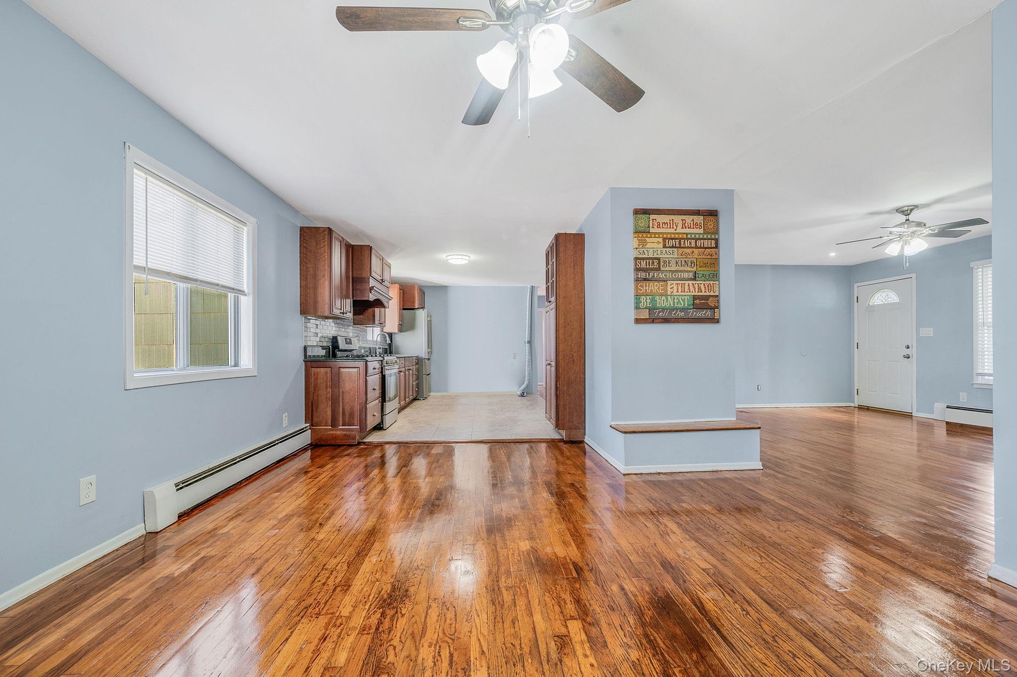 Single Family Clifton Suffolk County, NY 11776, MLS-927645-6