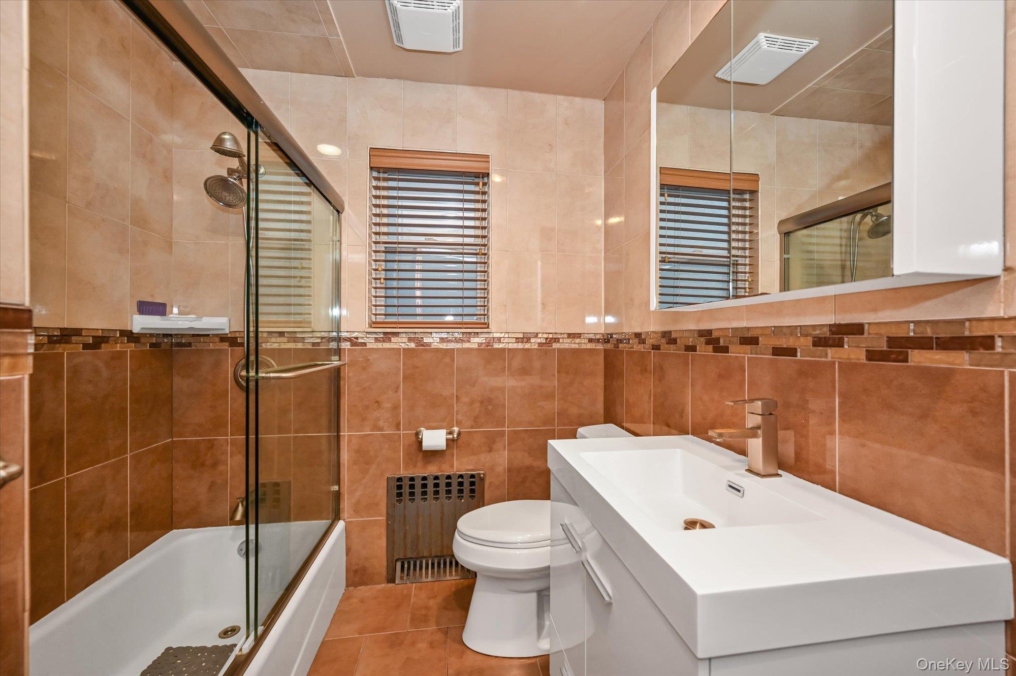 Single Family 27th Queens, NY 11354, MLS-927648-14