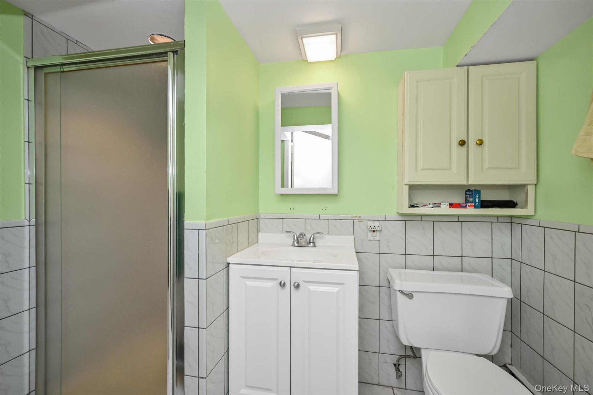 Single Family 27th Queens, NY 11354, MLS-927648-17