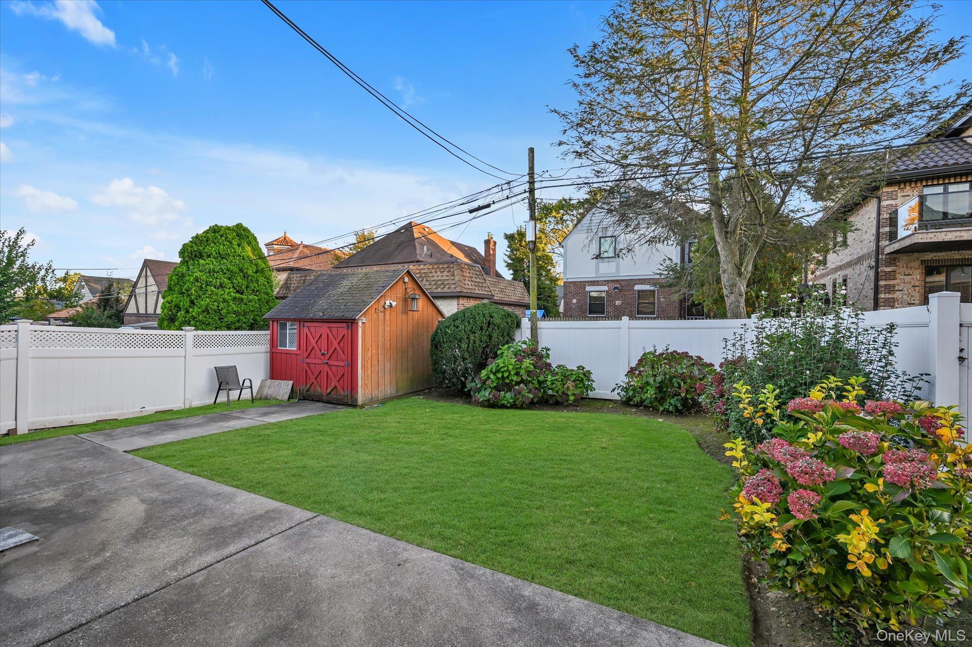 Single Family 27th Queens, NY 11354, MLS-927648-18