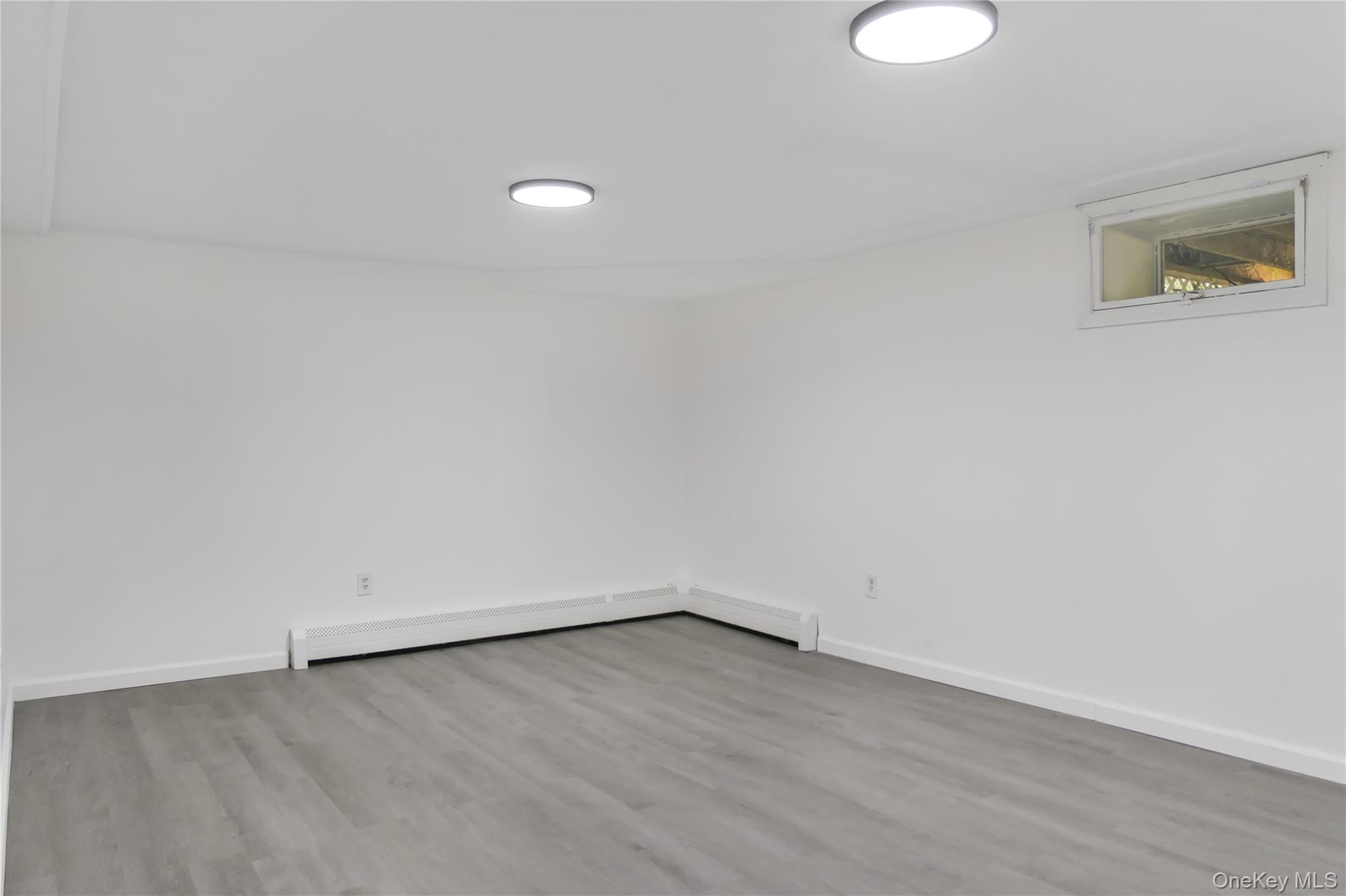 Single Family Wards  Suffolk County, NY 11713, MLS-927651-20