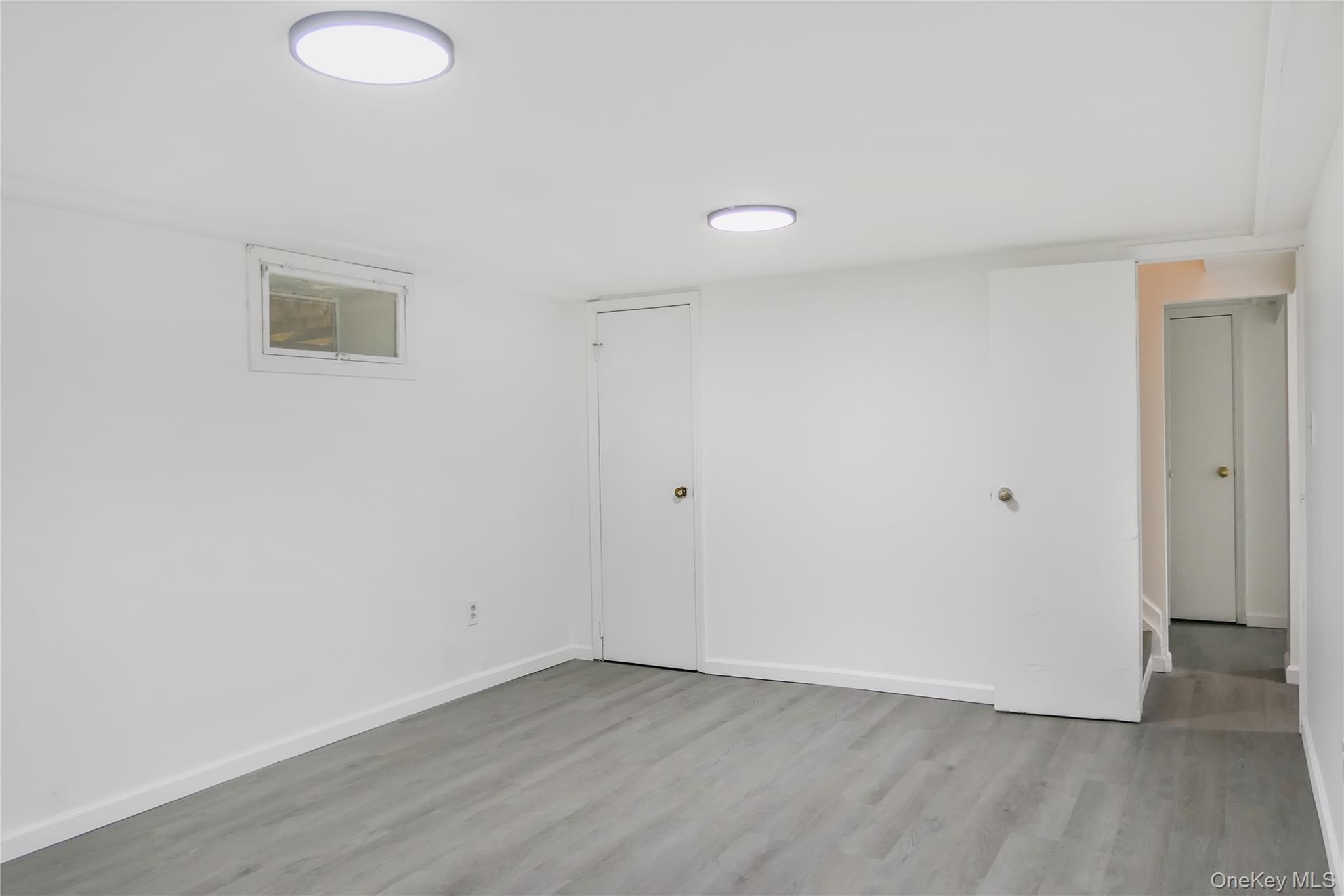 Single Family Wards  Suffolk County, NY 11713, MLS-927651-21