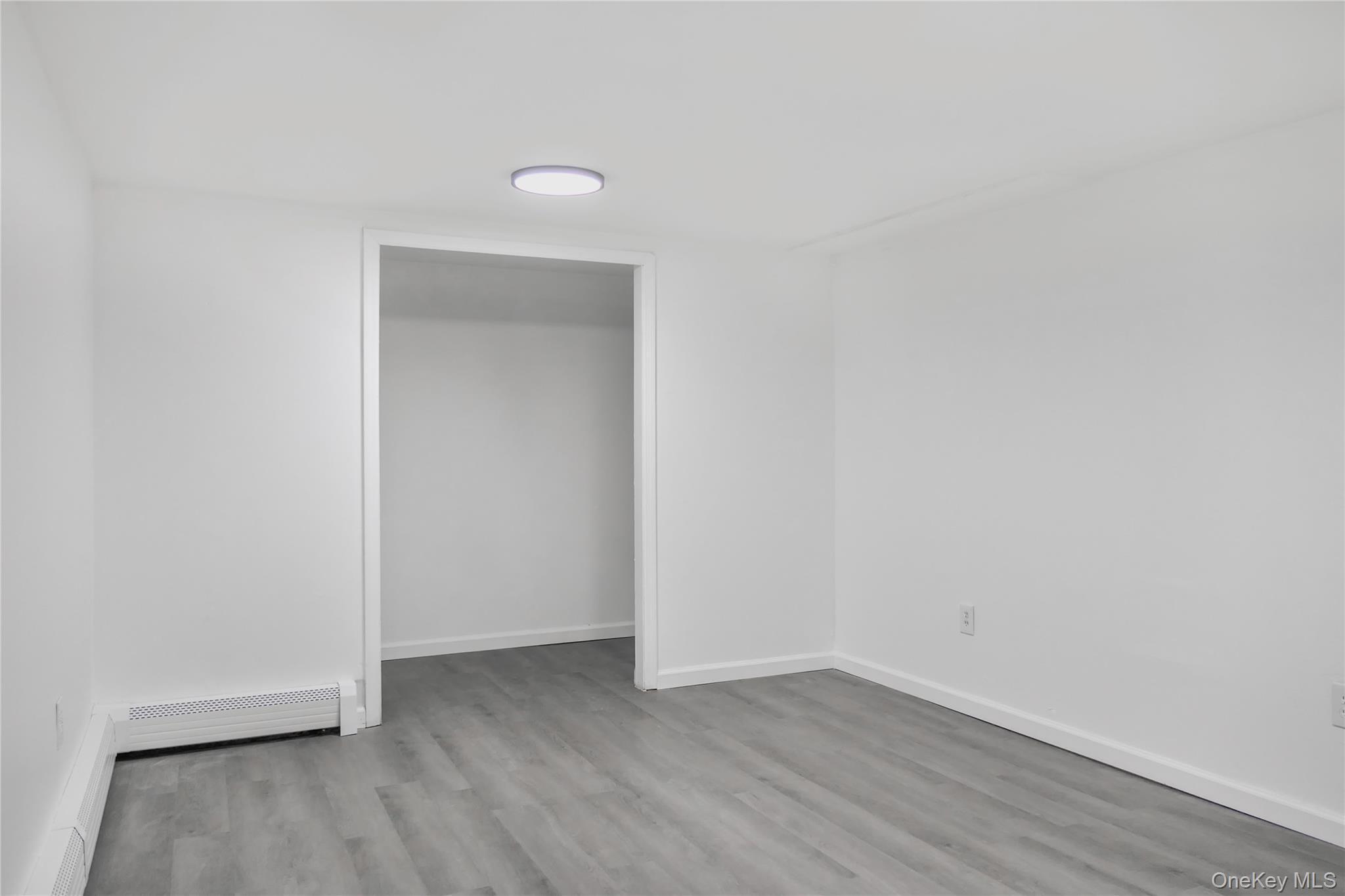 Single Family Wards  Suffolk County, NY 11713, MLS-927651-24