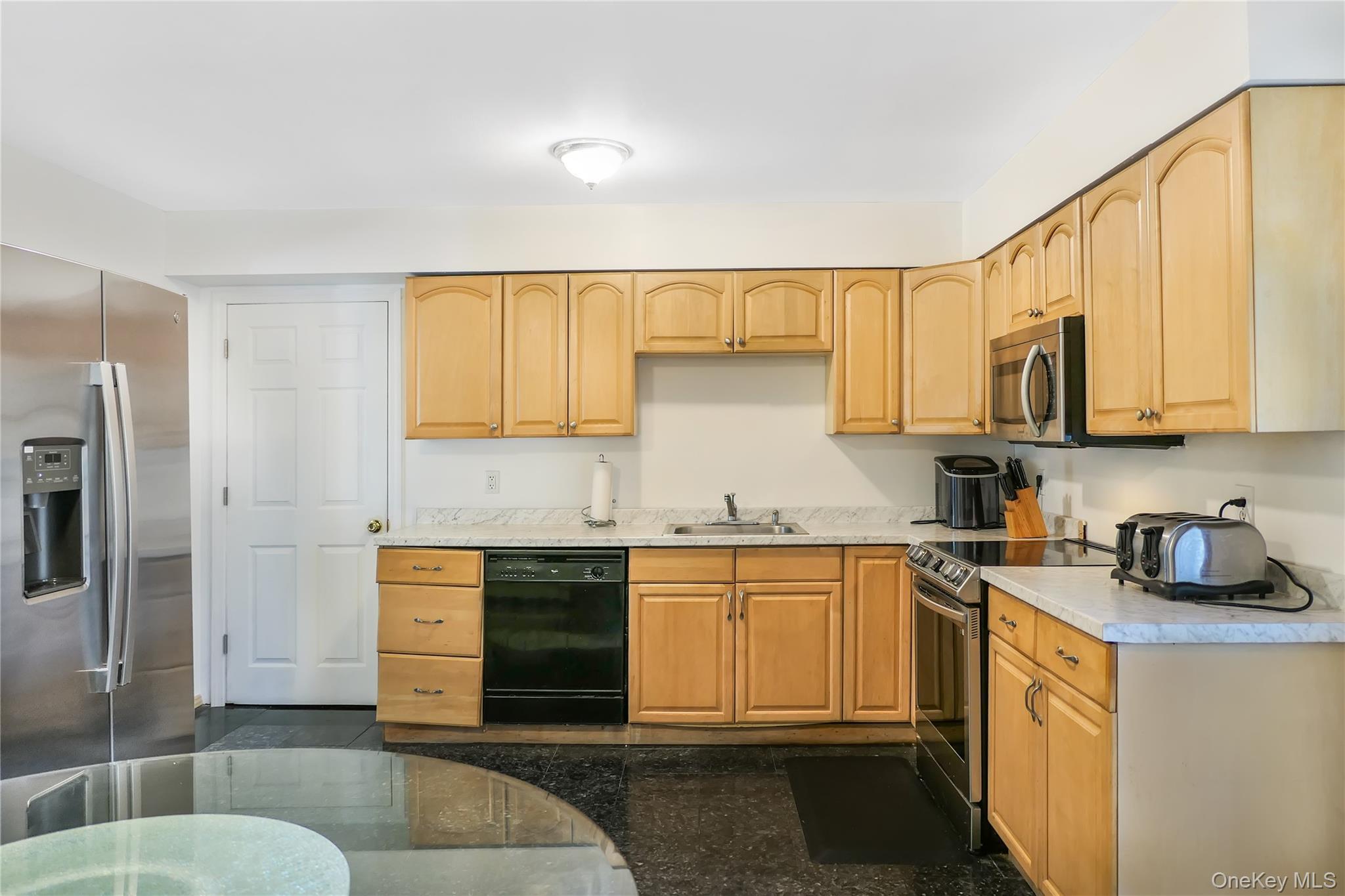 Single Family Wards  Suffolk County, NY 11713, MLS-927651-7