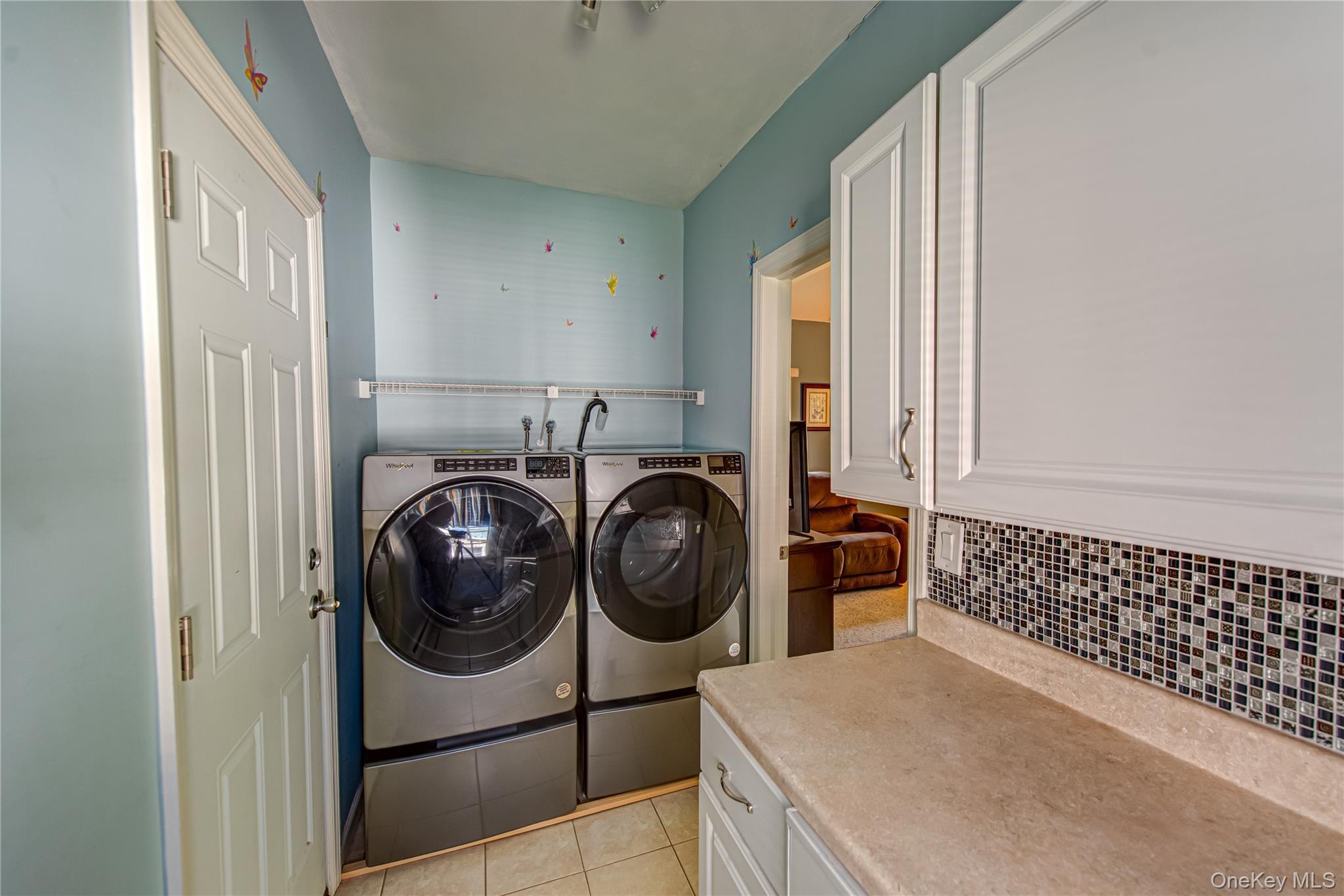 Single Family Wyandotte  Suffolk County, NY 11784, MLS-927660-10