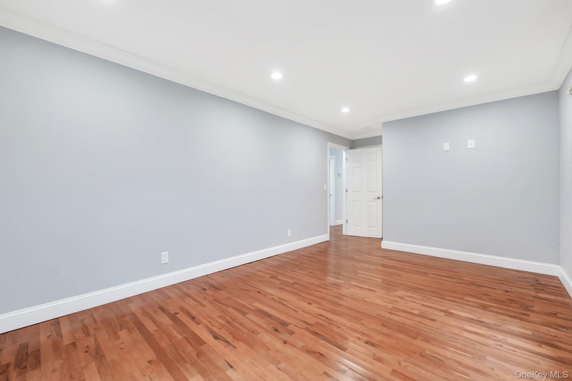 Single Family Harding  Suffolk County, NY 11779, MLS-927680-26