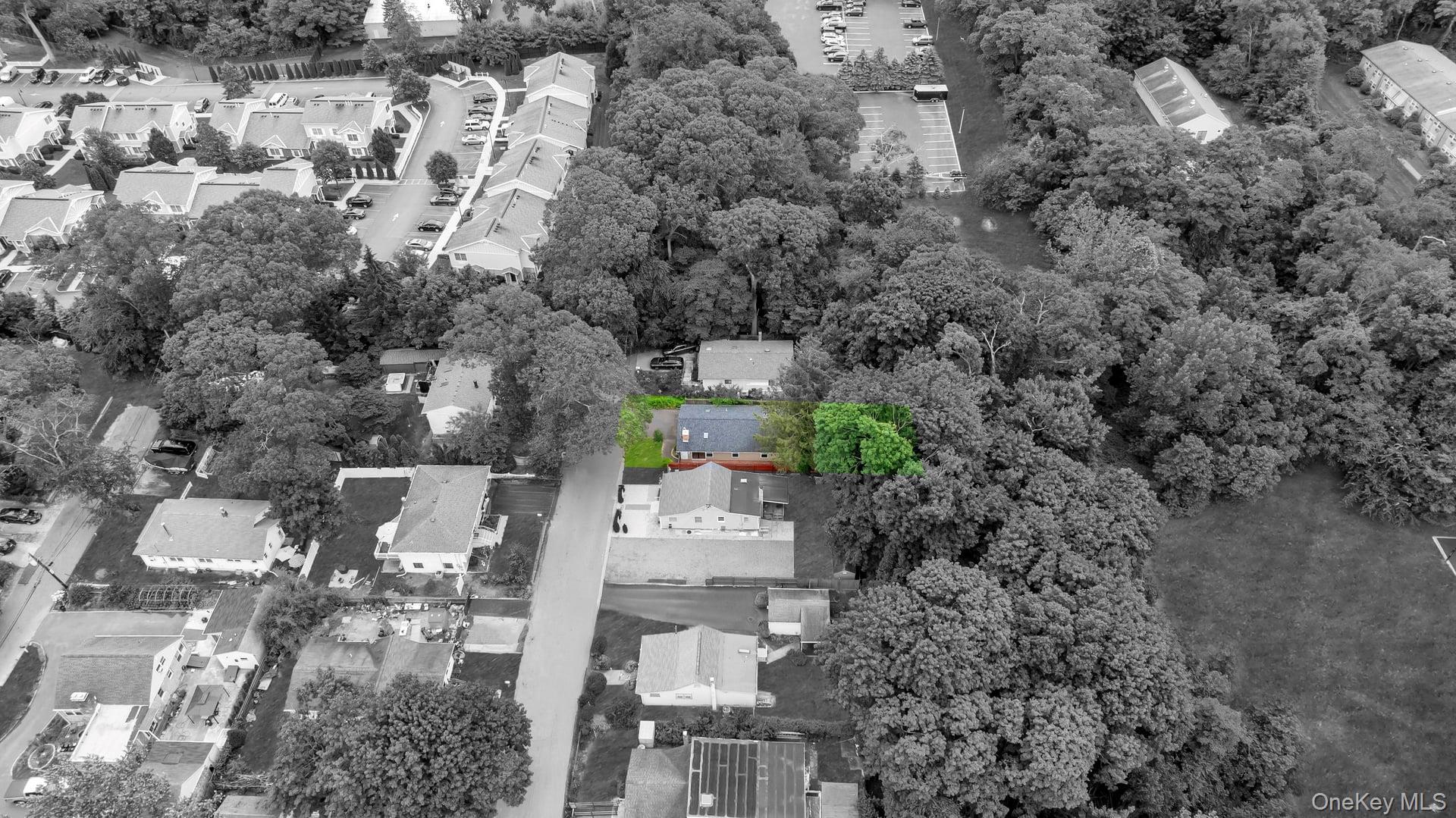 Single Family Harding  Suffolk County, NY 11779, MLS-927680-35