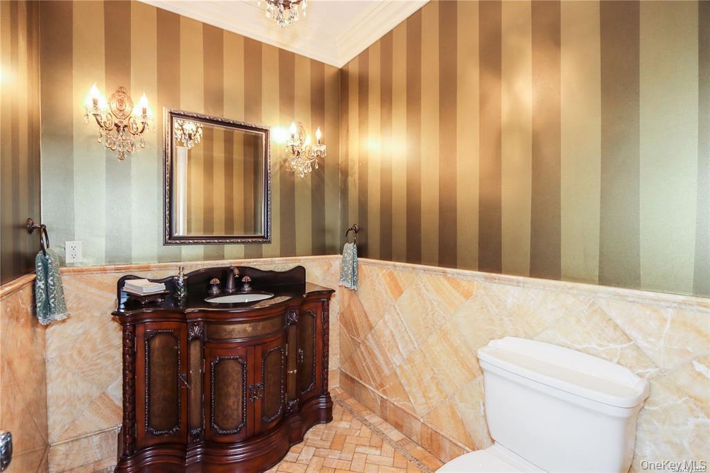 Single Family Steamboat Nassau County, NY 11024, MLS-927695-15