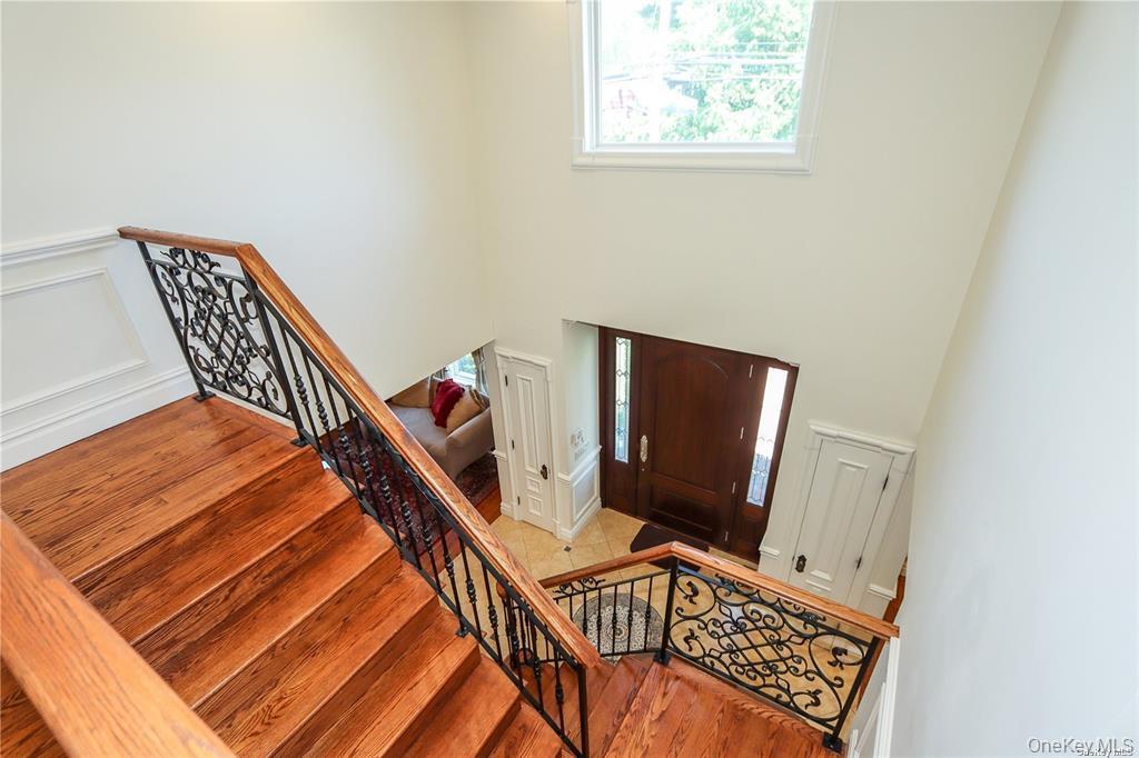 Single Family Steamboat Nassau County, NY 11024, MLS-927695-16