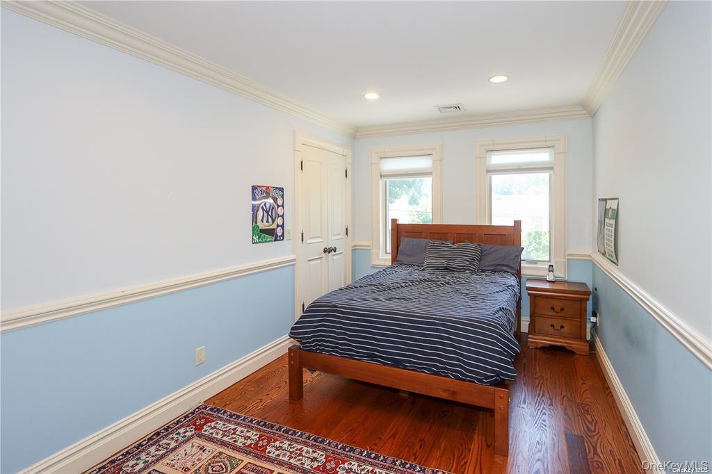 Single Family Steamboat Nassau County, NY 11024, MLS-927695-20