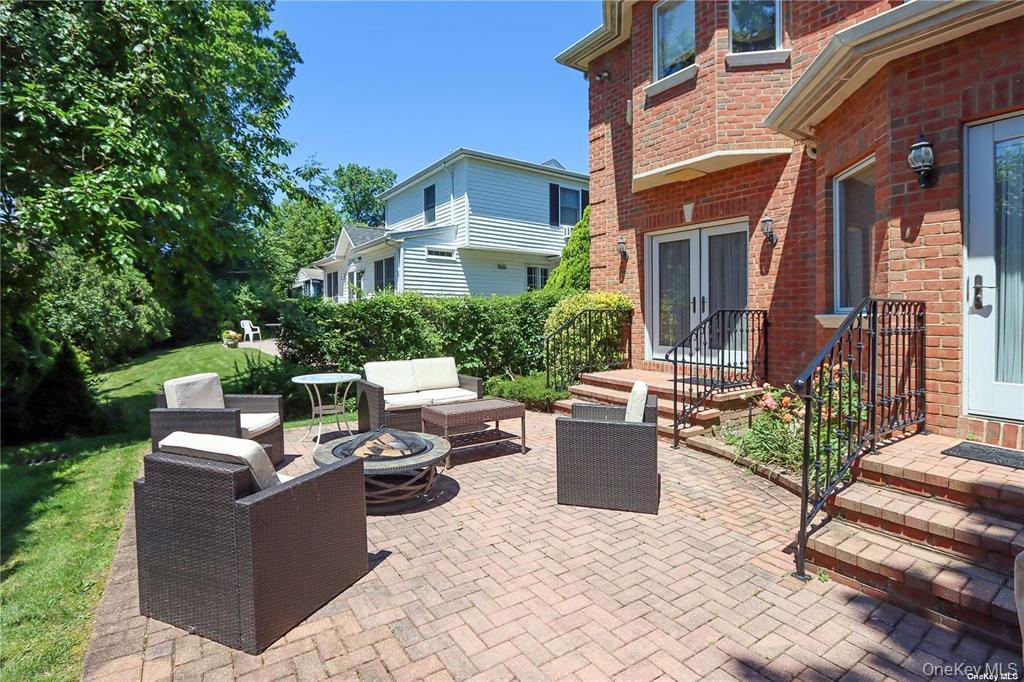 Single Family Steamboat  Nassau County, NY 11024, MLS-927695-28