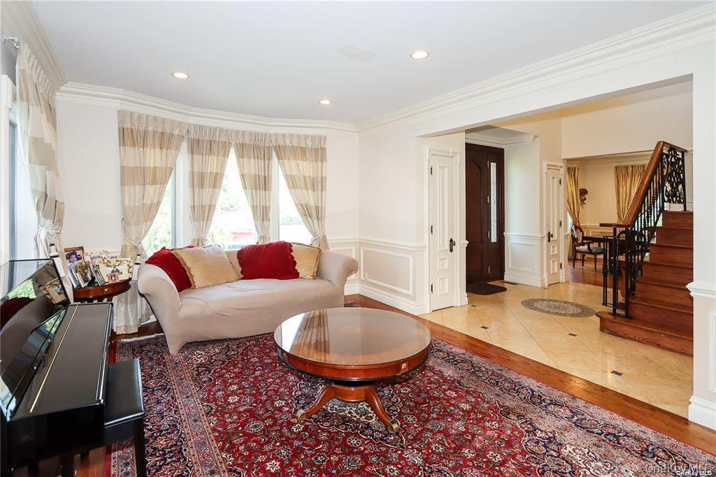 Single Family Steamboat Nassau County, NY 11024, MLS-927695-5