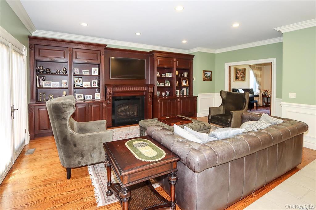 Single Family Steamboat Nassau County, NY 11024, MLS-927695-7