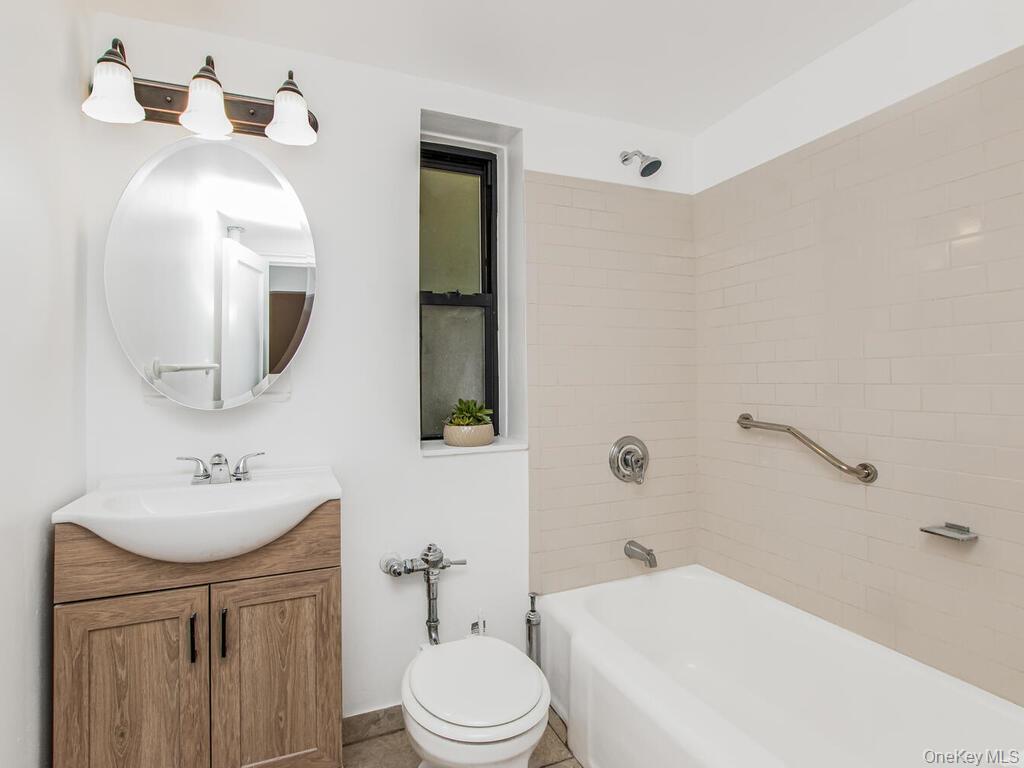 Coop Riverdale Ave Bronx, NY 10463, MLS-927702-10