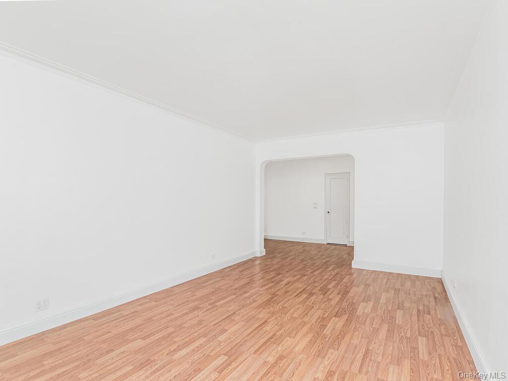 Coop Riverdale Ave Bronx, NY 10463, MLS-927702-6