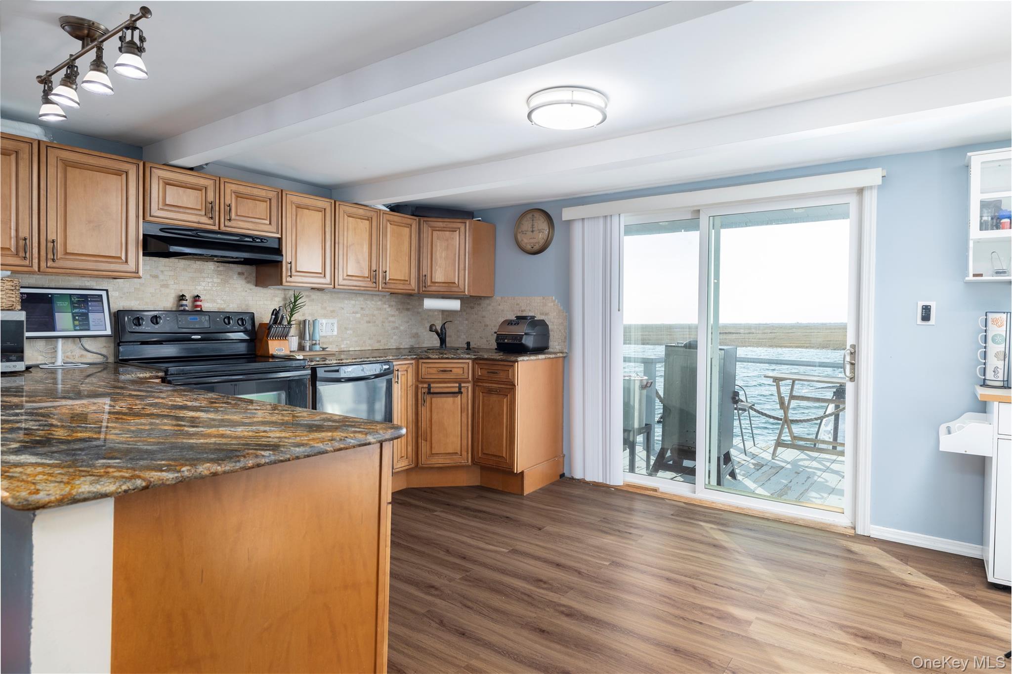 Single Family Shore Nassau County, NY 11783, MLS-927705-10