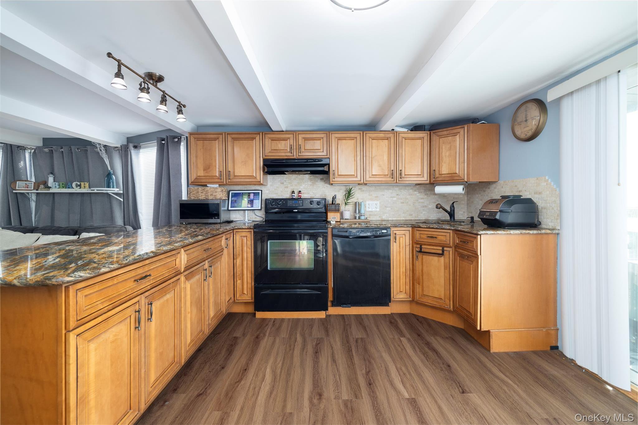 Single Family Shore Nassau County, NY 11783, MLS-927705-11