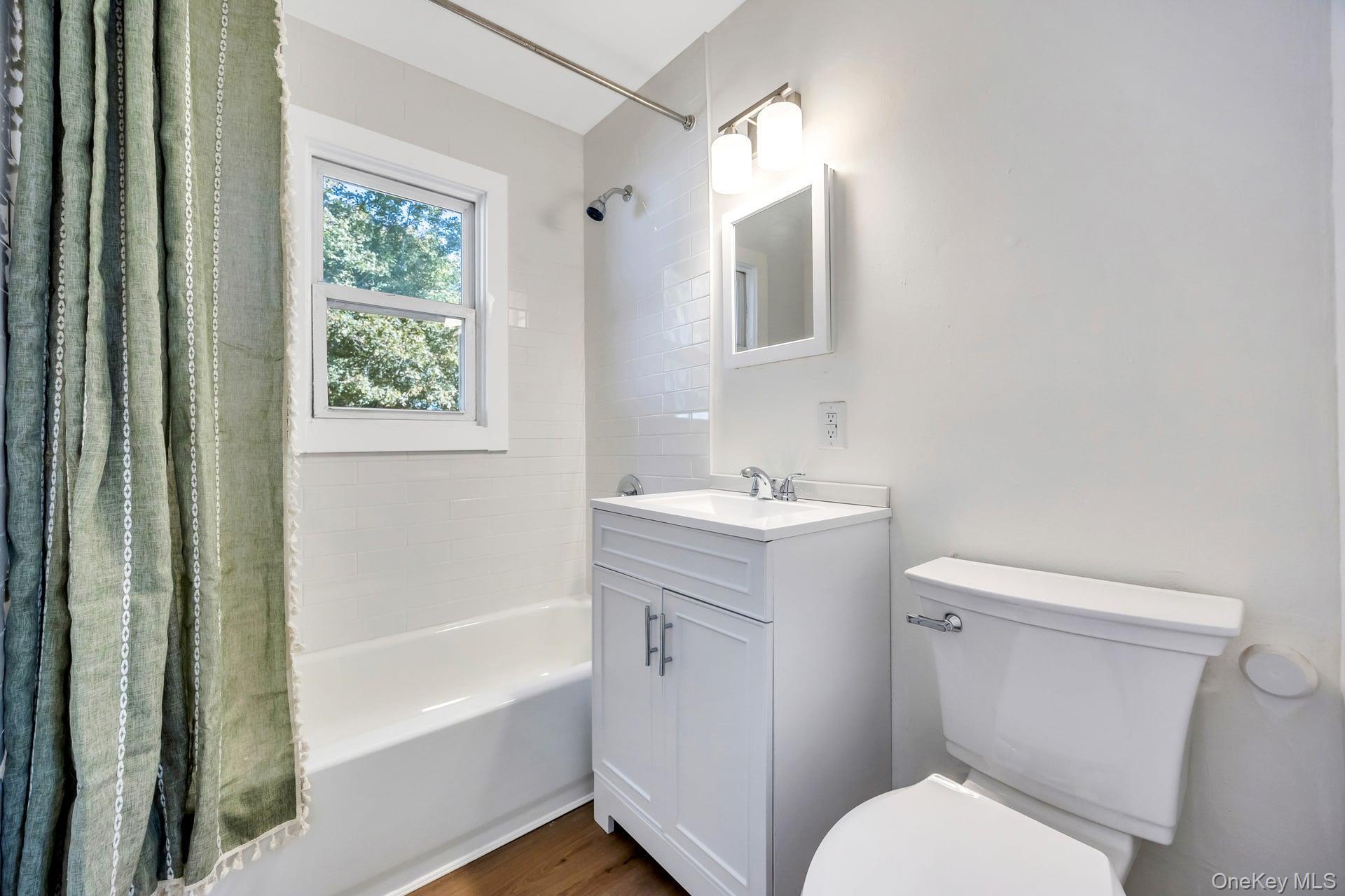 Single Family Davidson  Suffolk County, NY 11798, MLS-927709-20