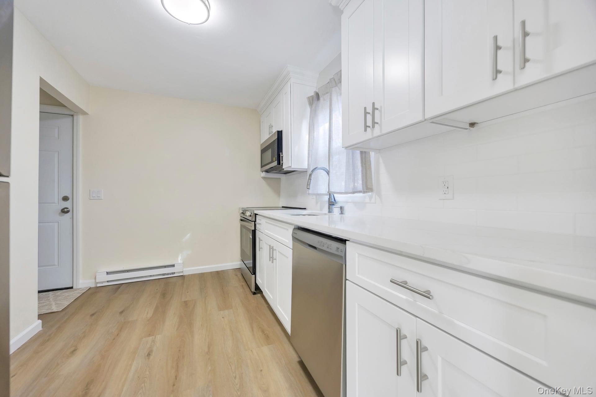 Single Family Davidson  Suffolk County, NY 11798, MLS-927709-5