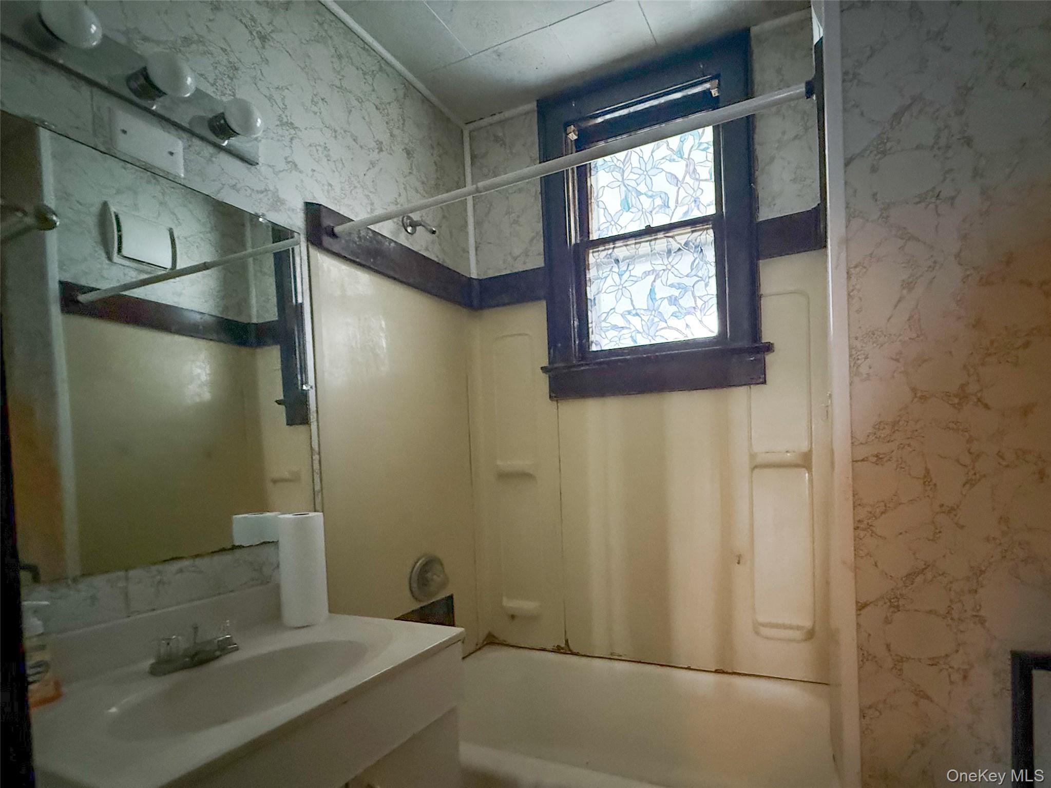 Single Family South Dutchess County, NY 12590, MLS-927725-12