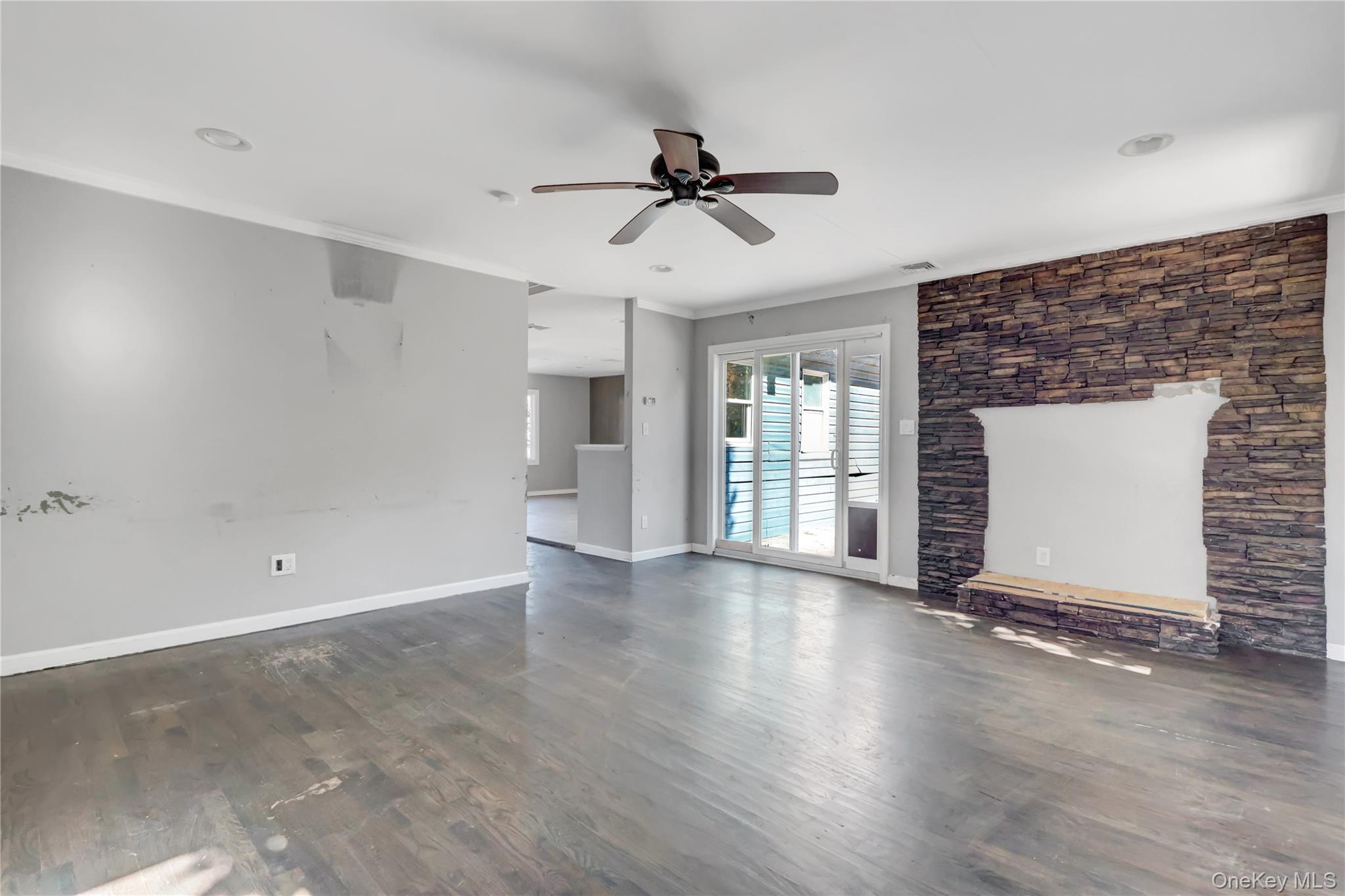 Single Family Woodberry Suffolk County, NY 11772, MLS-927757-8